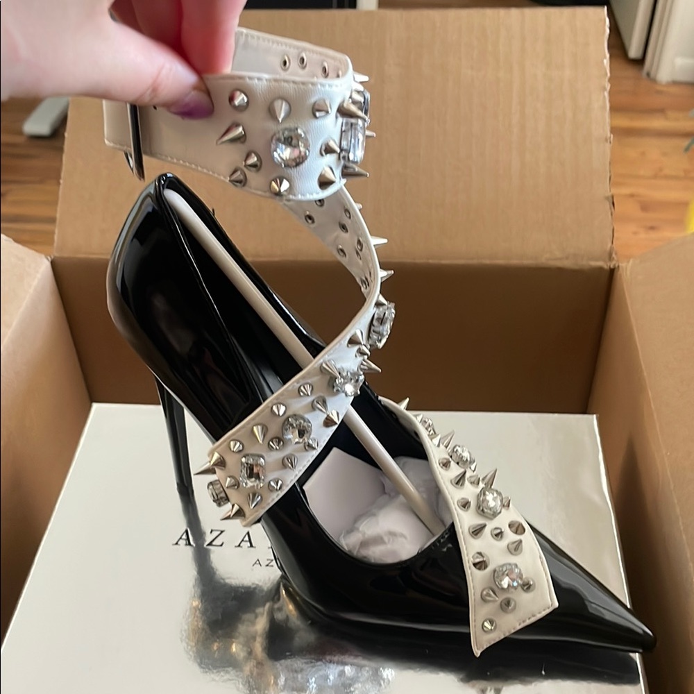 Azalea Wang Triana Black Patent Embellished Pump